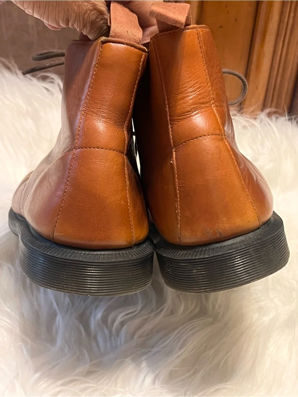 Dr. Martens Men's Chukka Boots in Cognac Brown man size 9